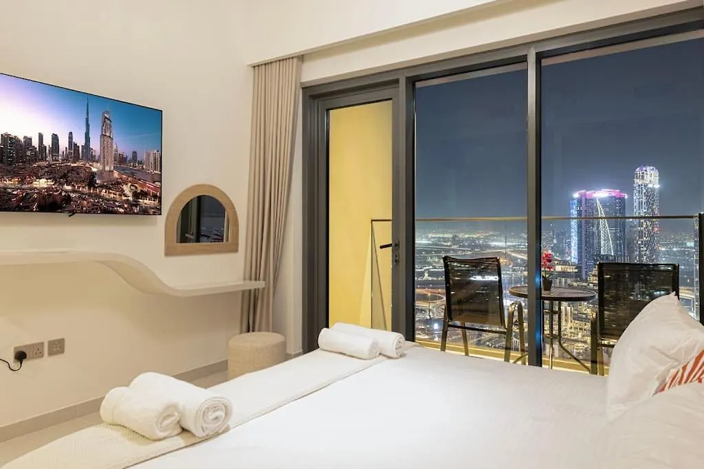 Lux Apartment - Super High Floor I 1 Min Dubai Mall
