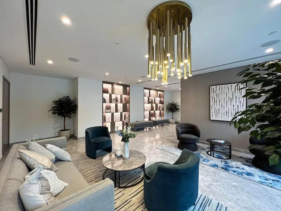 Lux Apartment - Super High Floor I 1 Min Dubai Mall