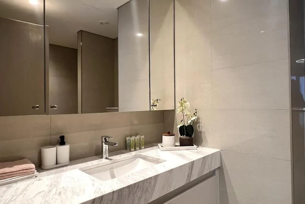 Lux Apartment - Super High Floor I 1 Min Dubai Mall 0*,  Egyesült Arab Emírségek