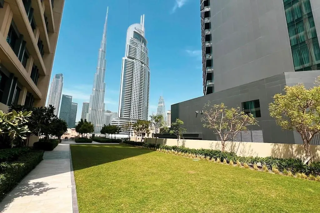 Lux Apartment - Super High Floor I 1 Min Dubai Mall