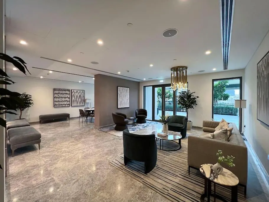Lux Apartment - Super High Floor I 1 Min Dubai Mall