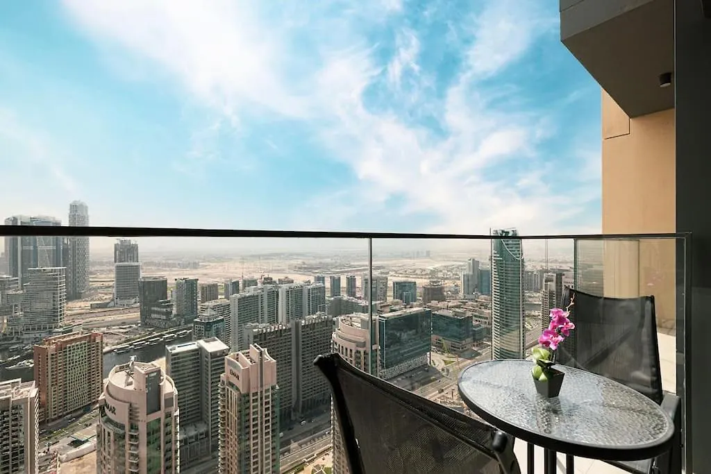 Lux Apartment - Super High Floor I 1 Min Dubai Mall United Arab Emirates