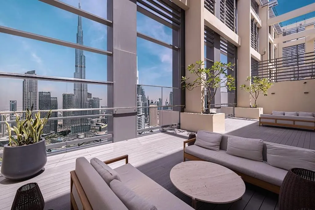 Lux Apartment - Super High Floor I 1 Min Dubai Mall